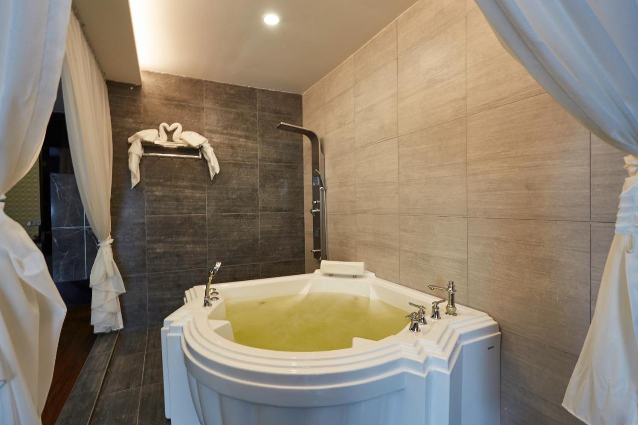 Dream Luxury Hotel Muar Ngoại thất bức ảnh