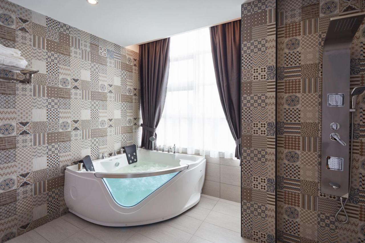 Dream Luxury Hotel Muar Ngoại thất bức ảnh