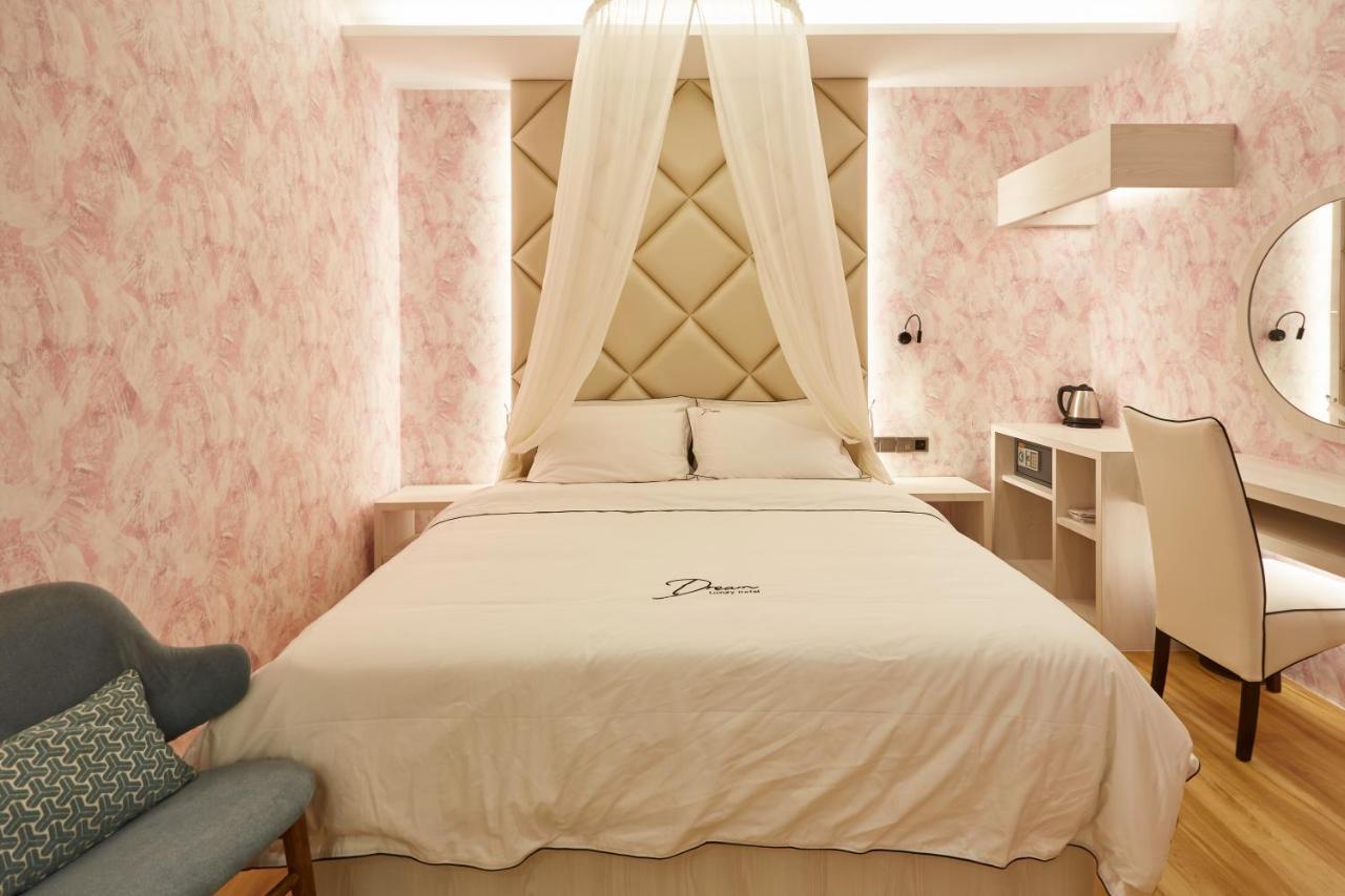 Dream Luxury Hotel Muar Ngoại thất bức ảnh